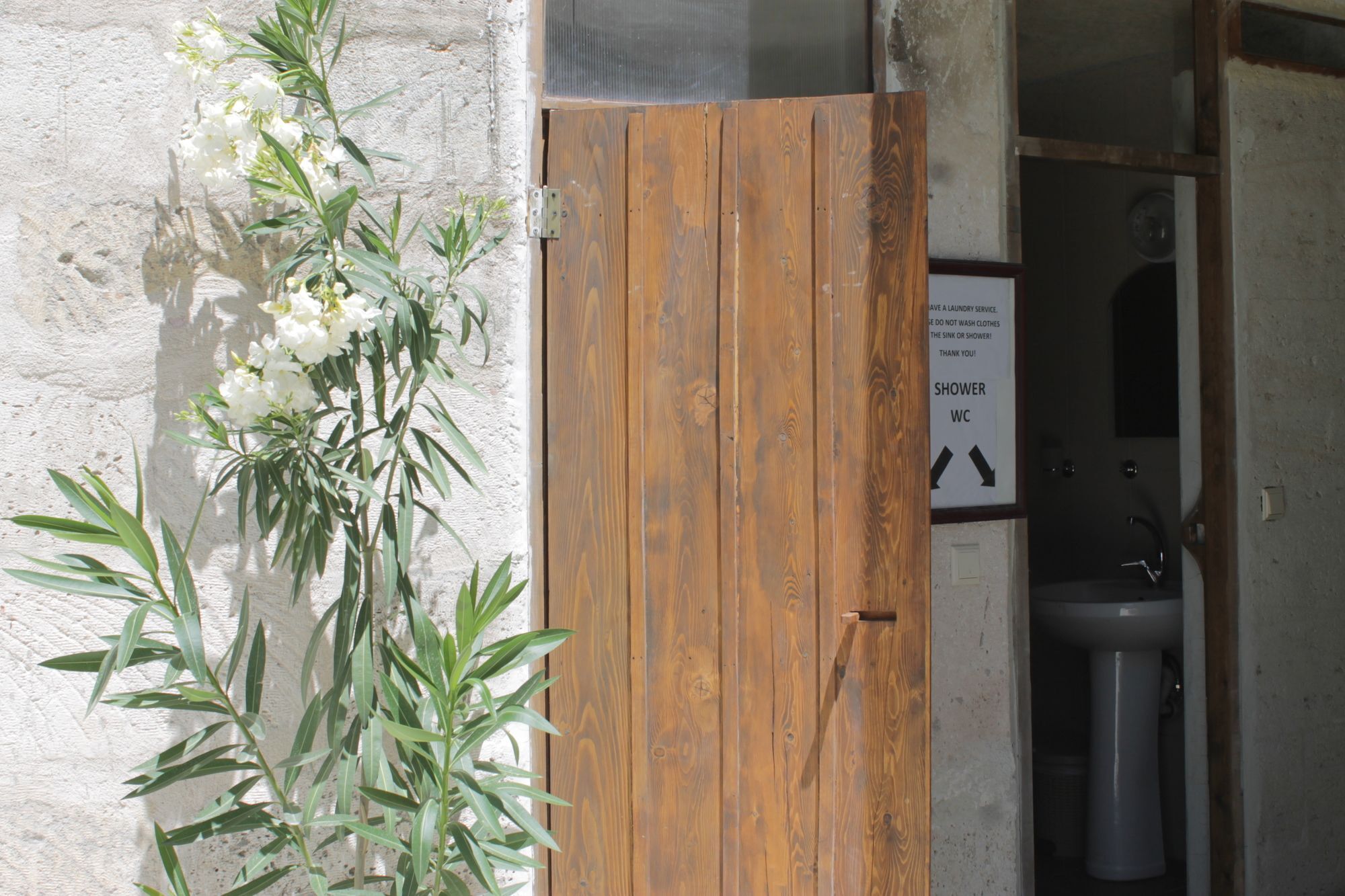 Yasin'S Place Backpackers Cave Hostel غوريمِيه المظهر الخارجي الصورة