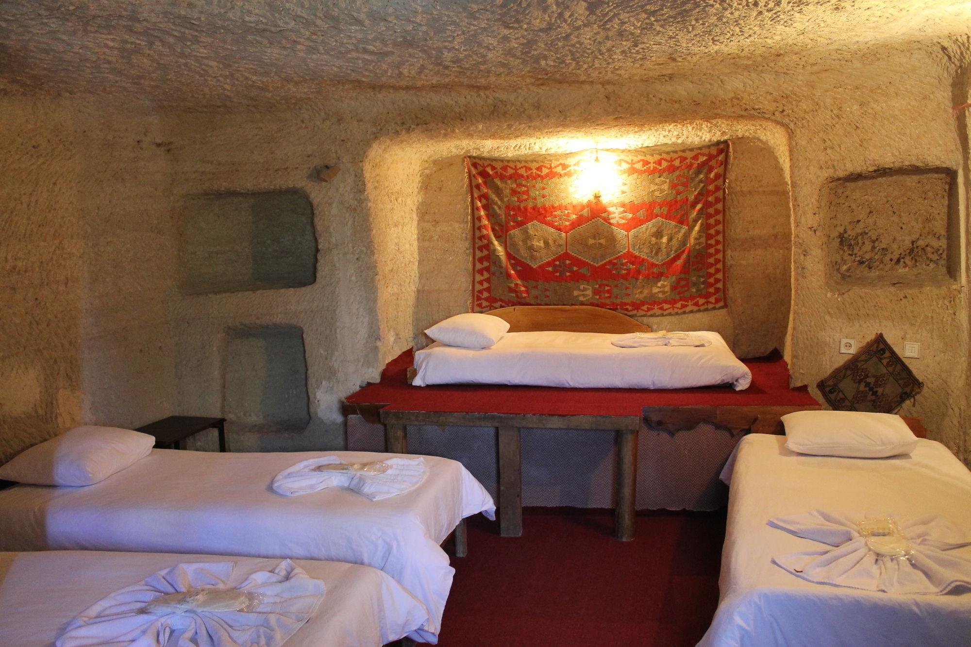 Yasin'S Place Backpackers Cave Hostel غوريمِيه المظهر الخارجي الصورة